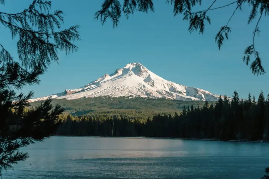 Exploring the Majestic Mount St. Helens: A Journey Through Nature’s Power