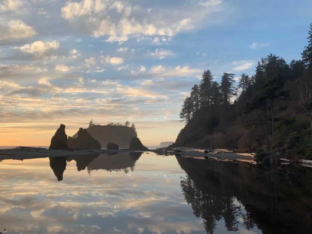 9 Scenic Hiking Trails in Vancouver